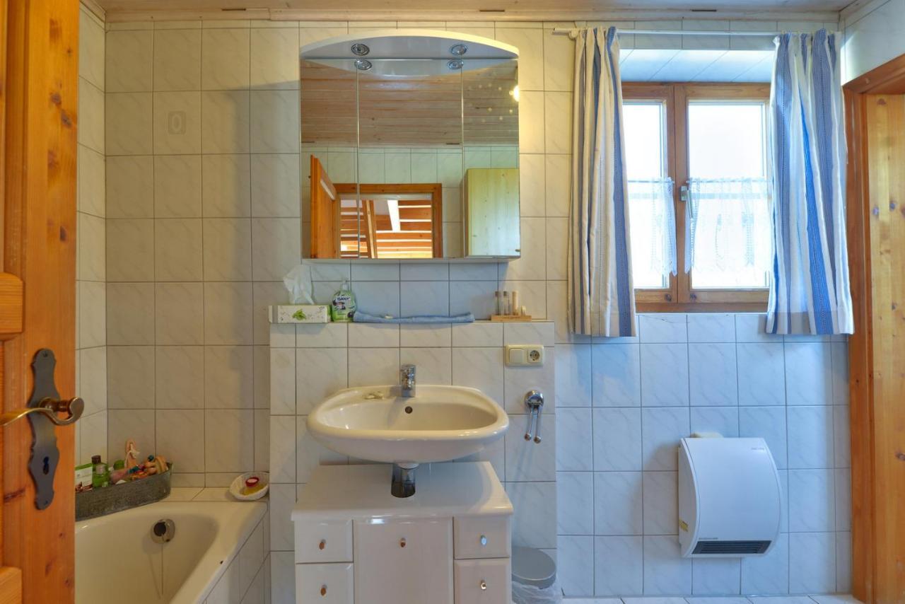 Gilg-Kraeuterhof Apartment Schnaitsee Bagian luar foto